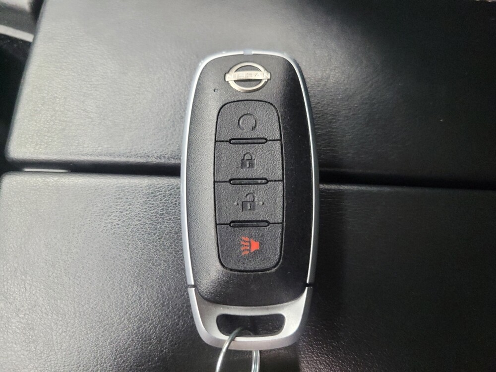 2023 Nissan Rogue in Indianapolis, IN 46222 - 18117904 32