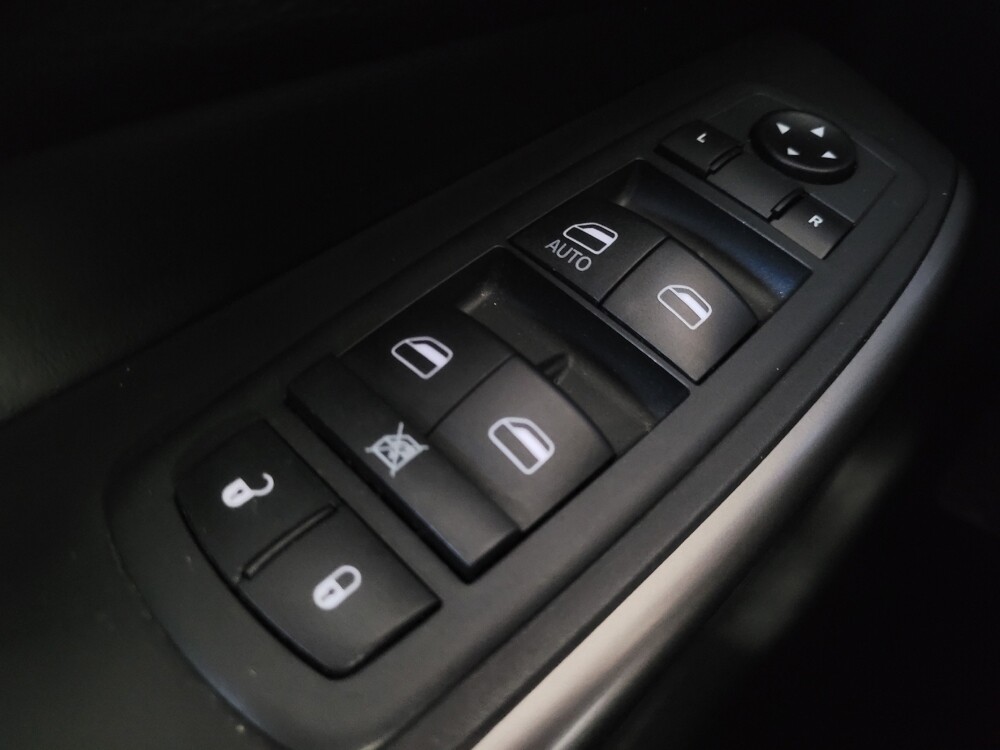 2020 Jeep Cherokee in Birmingham, AL 35215 - 18117906 27