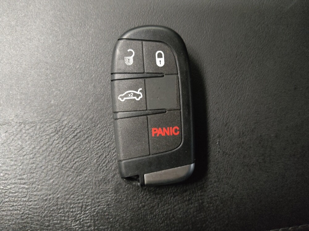 2017 Chrysler 200 in Greenville, SC 29607 - 18117915 32