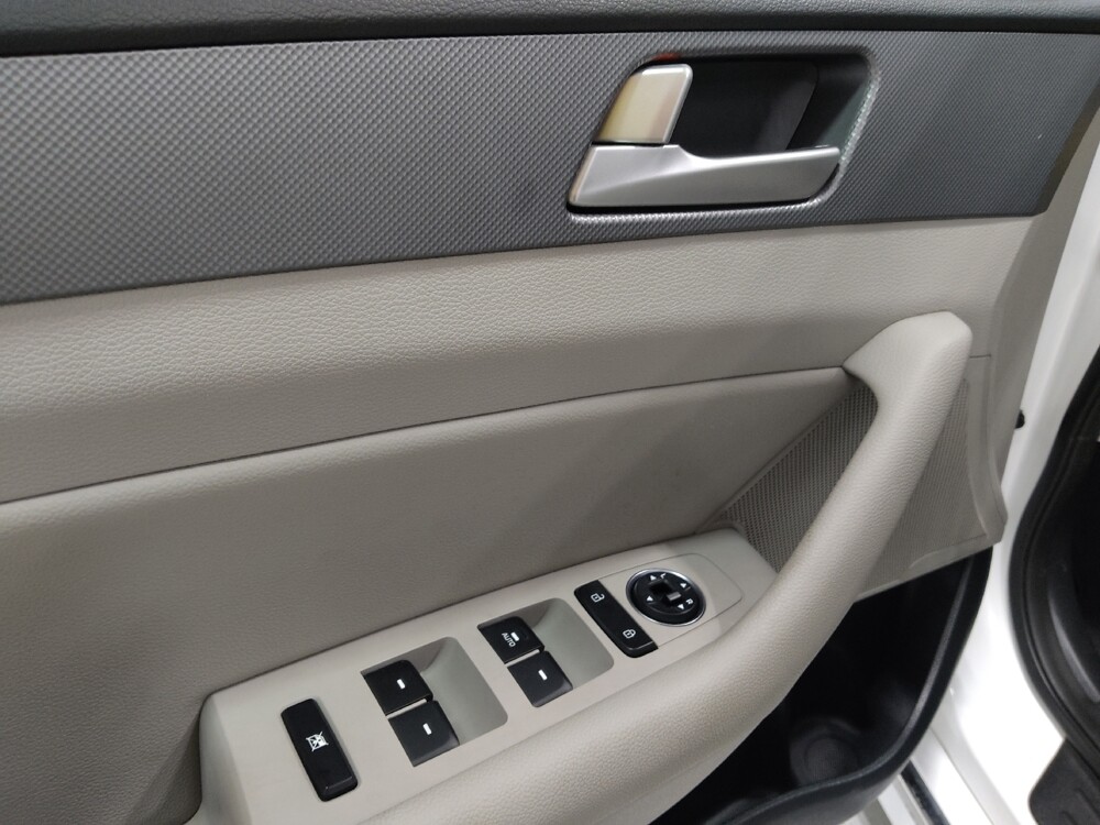 2016 Hyundai Sonata in Columbus, OH 43231 - 18117920 27