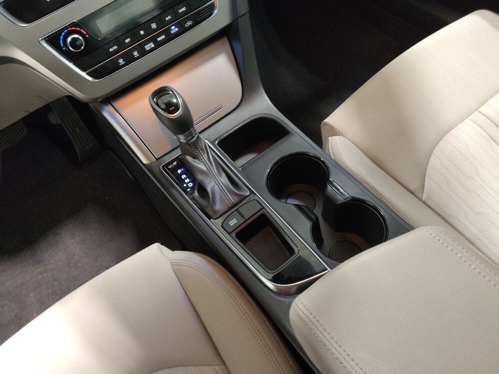 2016 Hyundai Sonata in Columbus, OH 43231 - 18117920 26