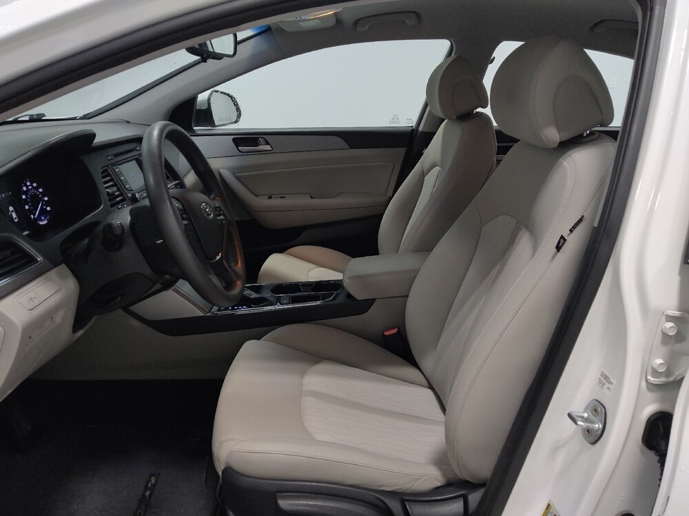 2016 Hyundai Sonata in Columbus, OH 43231 - 18117920 17