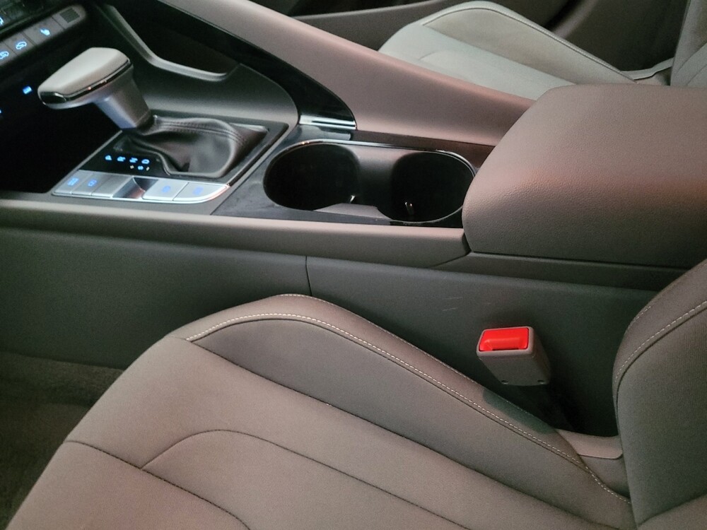2025 Hyundai Elantra in Downey, CA 90241 - 18117929 26