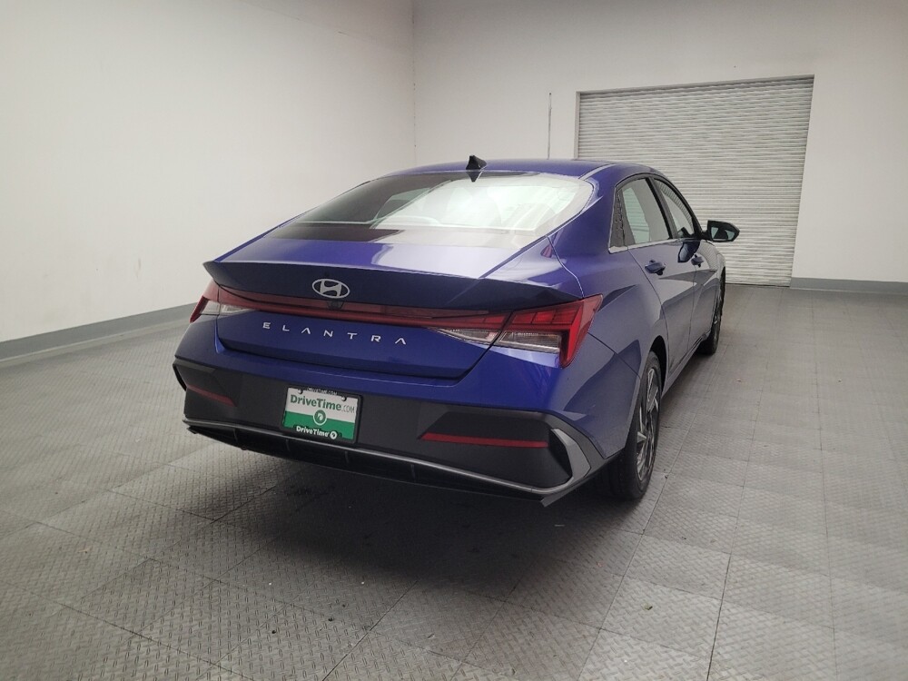 2025 Hyundai Elantra in Downey, CA 90241 - 18117929 7