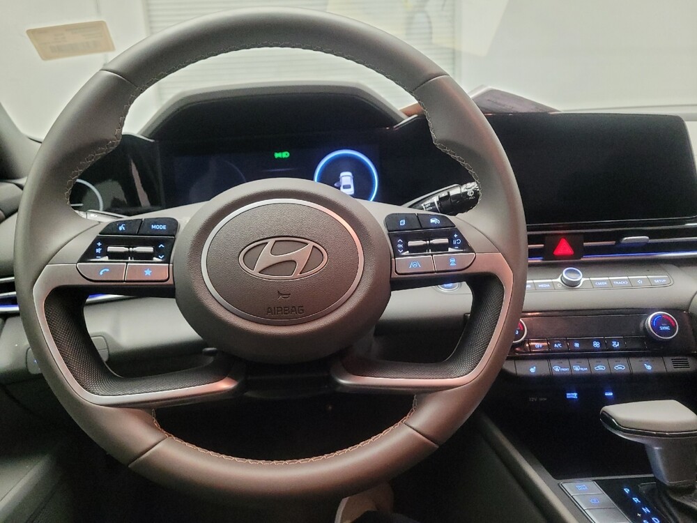 2025 Hyundai Elantra in Downey, CA 90241 - 18117929 22