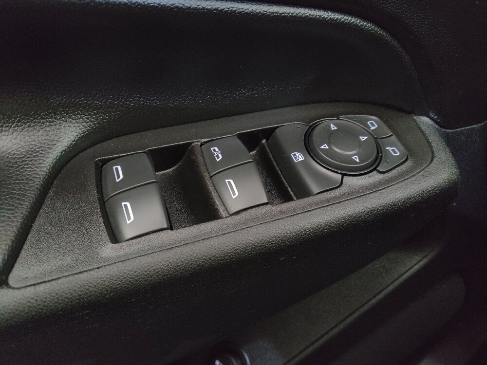 2019 Chevrolet Equinox in Peoria, IL 61615 - 18117931 27