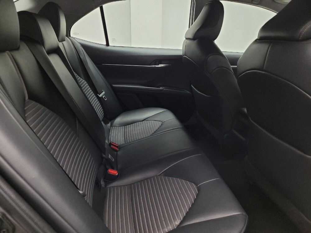 2022 Toyota Camry in Taylor, MI 48180 - 18117936 19