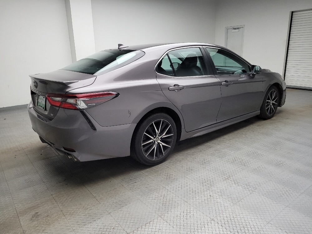 2022 Toyota Camry in Taylor, MI 48180 - 18117936 10