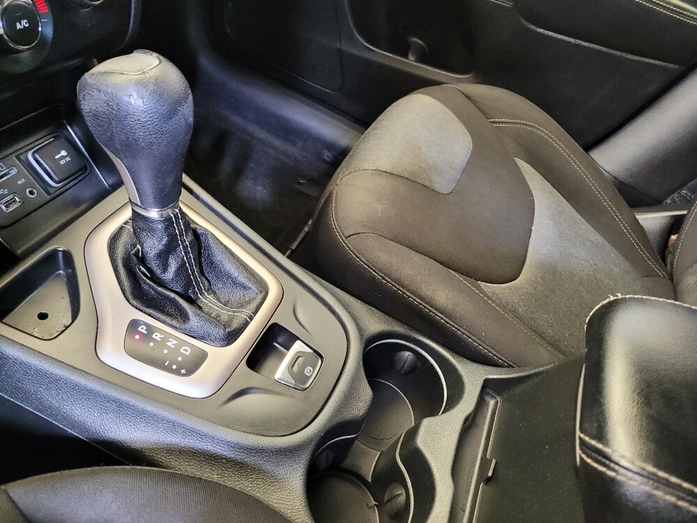 2015 Jeep Cherokee in Lexington, KY 40509 - 18117945 26