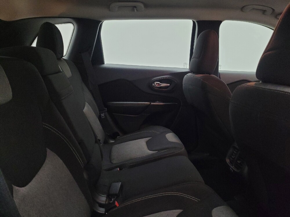 2015 Jeep Cherokee in Lexington, KY 40509 - 18117945 19