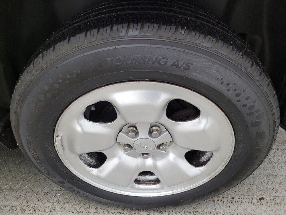 2015 Jeep Cherokee in Lexington, KY 40509 - 18117945 31