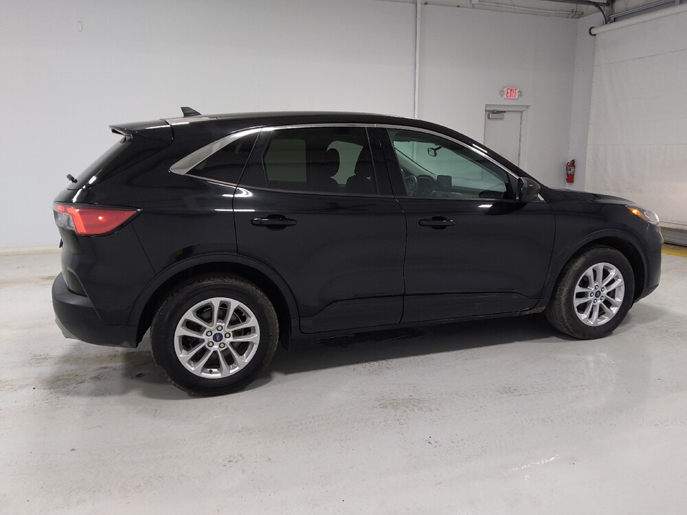 2022 Ford Escape in Columbus, OH 43231 - 18117949 10