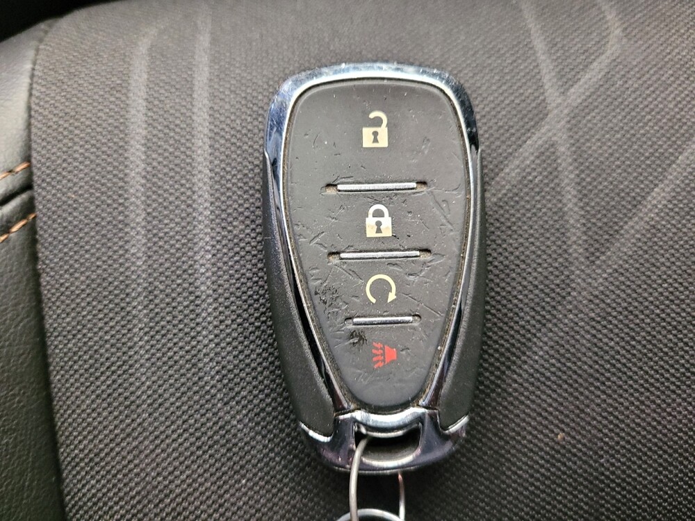 2022 Chevrolet Trax in Toledo, OH 43617 - 18117950 32