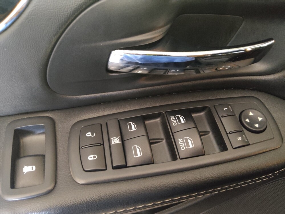 2017 Dodge Grand Caravan in Tampa, FL 33612 - 18117951 27