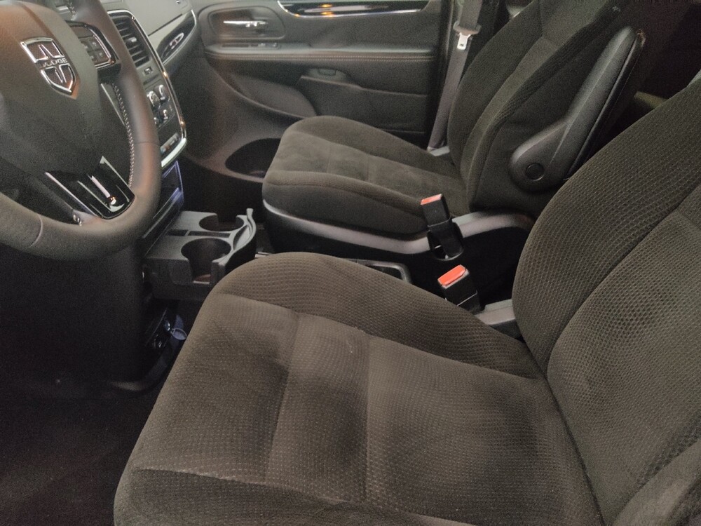 2017 Dodge Grand Caravan in Tampa, FL 33612 - 18117951 17