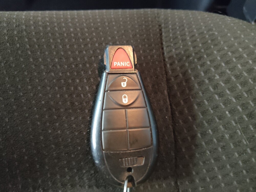 2017 Dodge Grand Caravan in Tampa, FL 33612 - 18117951 32