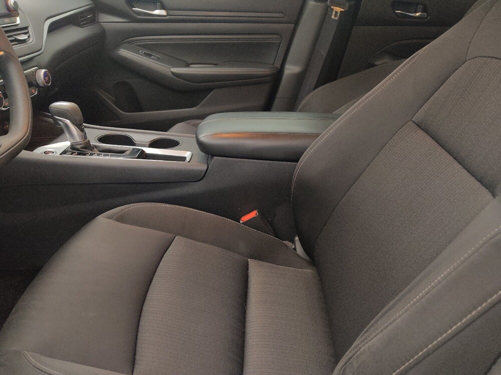 2019 Nissan Altima in Tampa, FL 33612 - 18117954 17