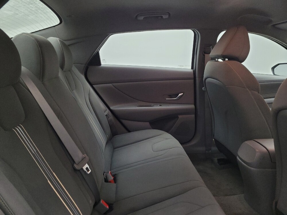 2023 Hyundai Elantra in Toledo, OH 43617 - 18117957 19