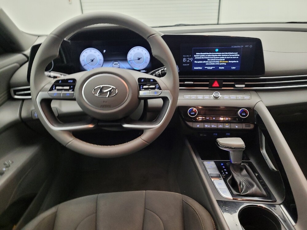 2023 Hyundai Elantra in Toledo, OH 43617 - 18117957 22