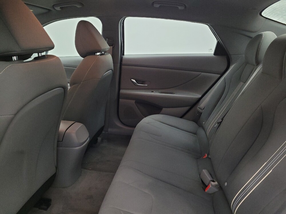 2023 Hyundai Elantra in Toledo, OH 43617 - 18117957 18