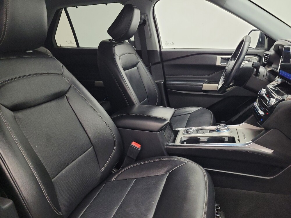 2021 Ford Explorer in Greensboro, NC 27407 - 18117958 21