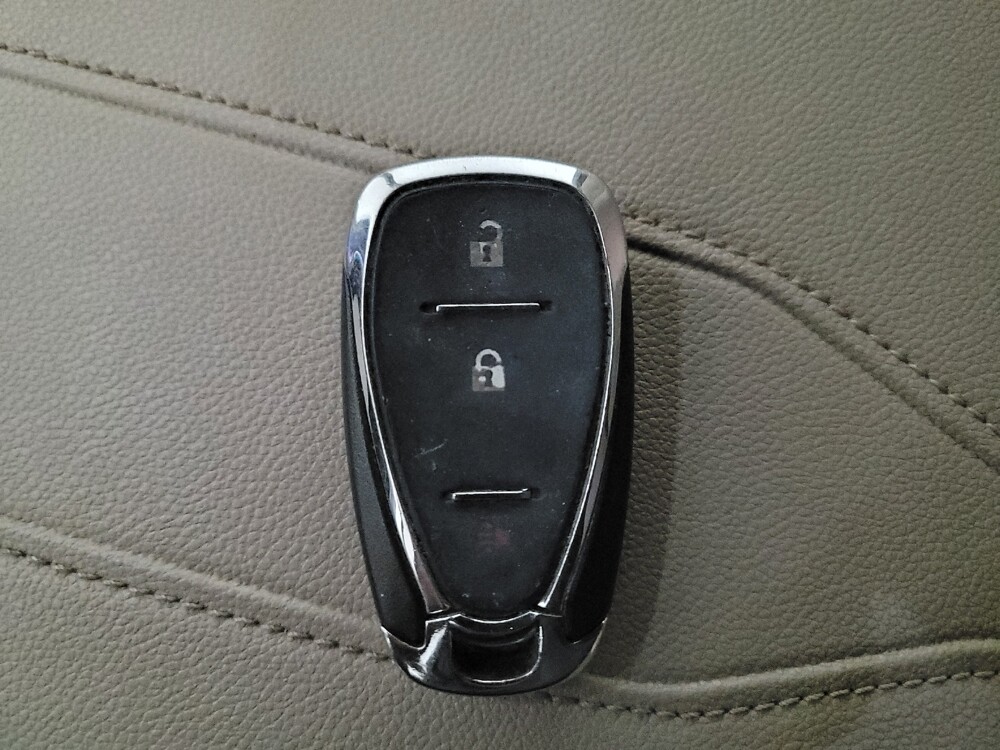 2022 Chevrolet Traverse in Downey, CA 90241 - 18117975 32