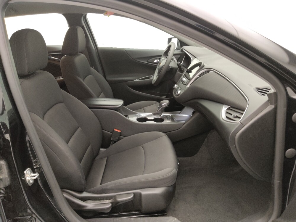 2024 Chevrolet Malibu in St. Louis, MO 63136 - 18117979 21