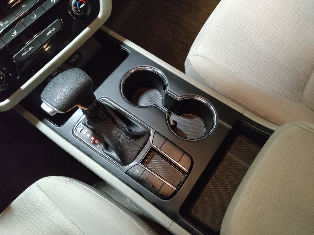 2020 Kia Sedona in Plano, TX 75074 - 18117980 26