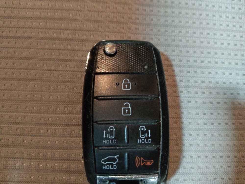 2020 Kia Sedona in Plano, TX 75074 - 18117980 32