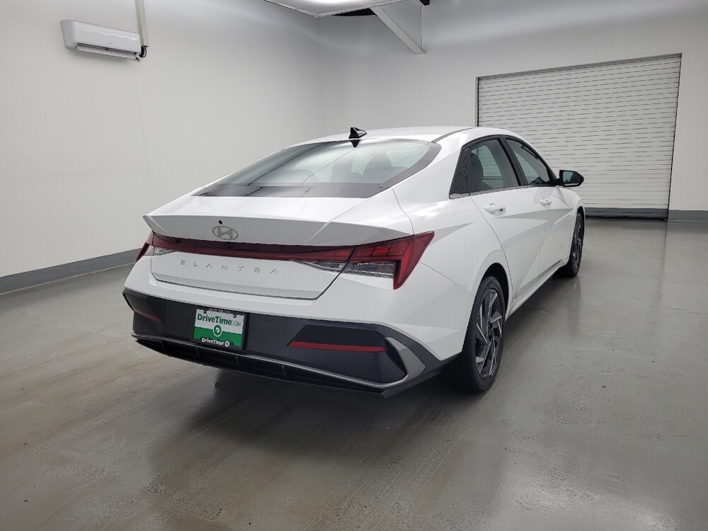 2025 Hyundai Elantra in Miamisburg, OH 45342 - 18117989 9