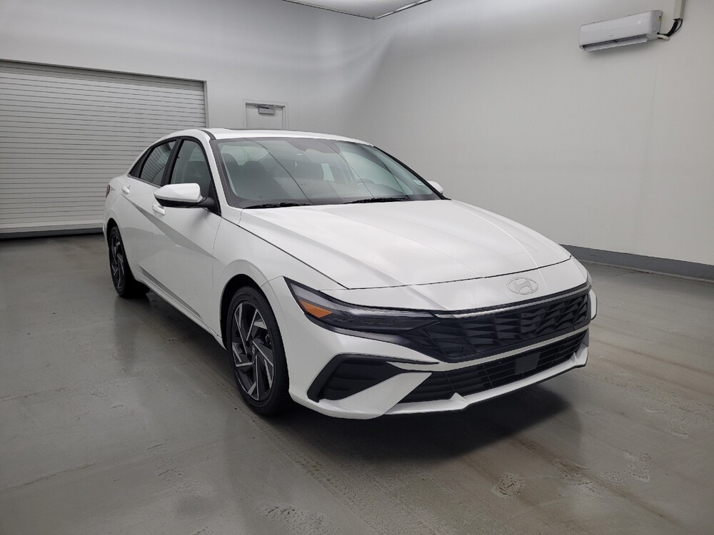 2025 Hyundai Elantra in Miamisburg, OH 45342 - 18117989 13