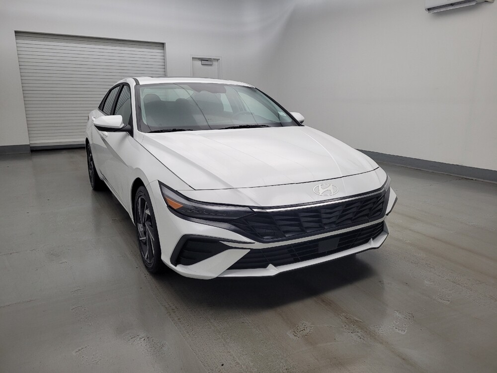 2025 Hyundai Elantra in Miamisburg, OH 45342 - 18117989 14