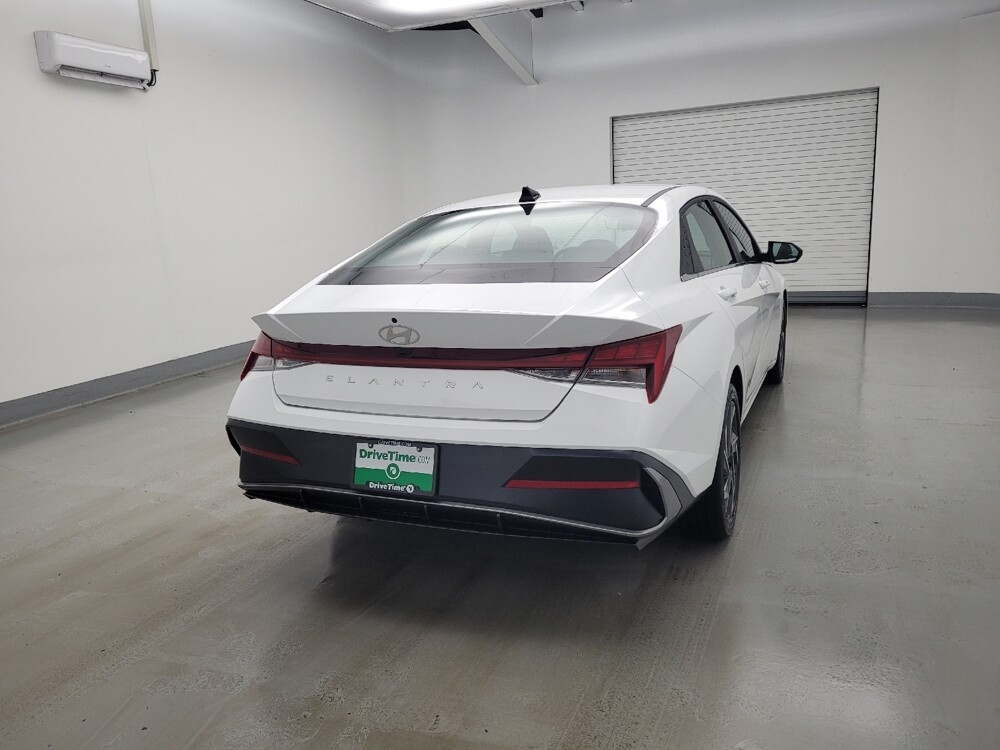 2025 Hyundai Elantra in Miamisburg, OH 45342 - 18117989 7