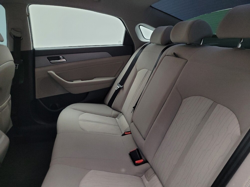 2016 Hyundai Sonata in Glendale, AZ 85301 - 18117990 18