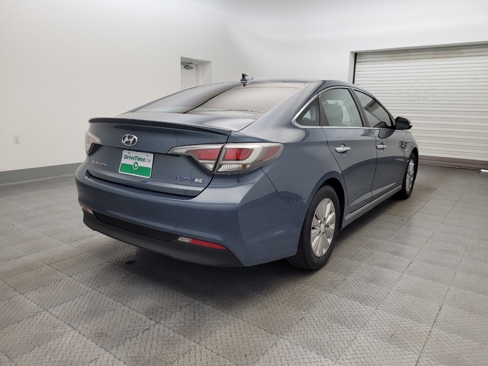 2016 Hyundai Sonata in Glendale, AZ 85301 - 18117990 9