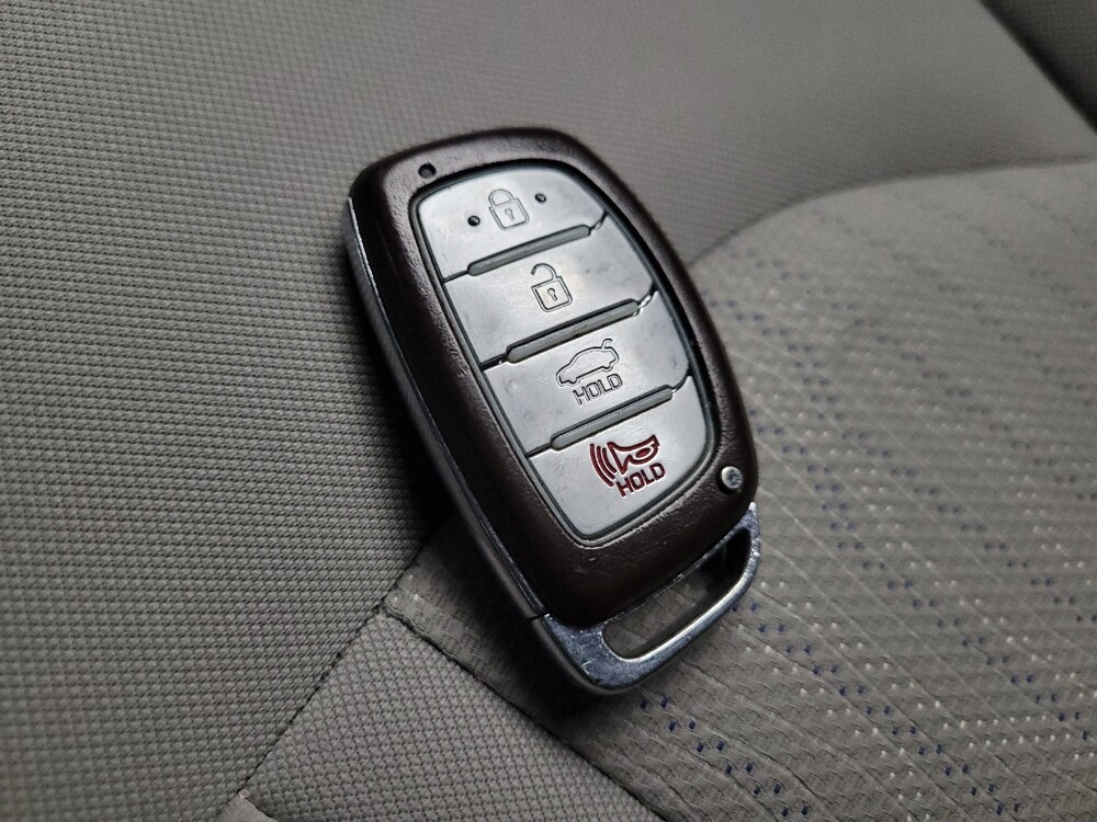 2016 Hyundai Sonata in Glendale, AZ 85301 - 18117990 32