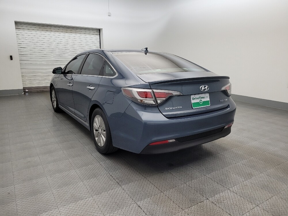 2016 Hyundai Sonata in Glendale, AZ 85301 - 18117990 5