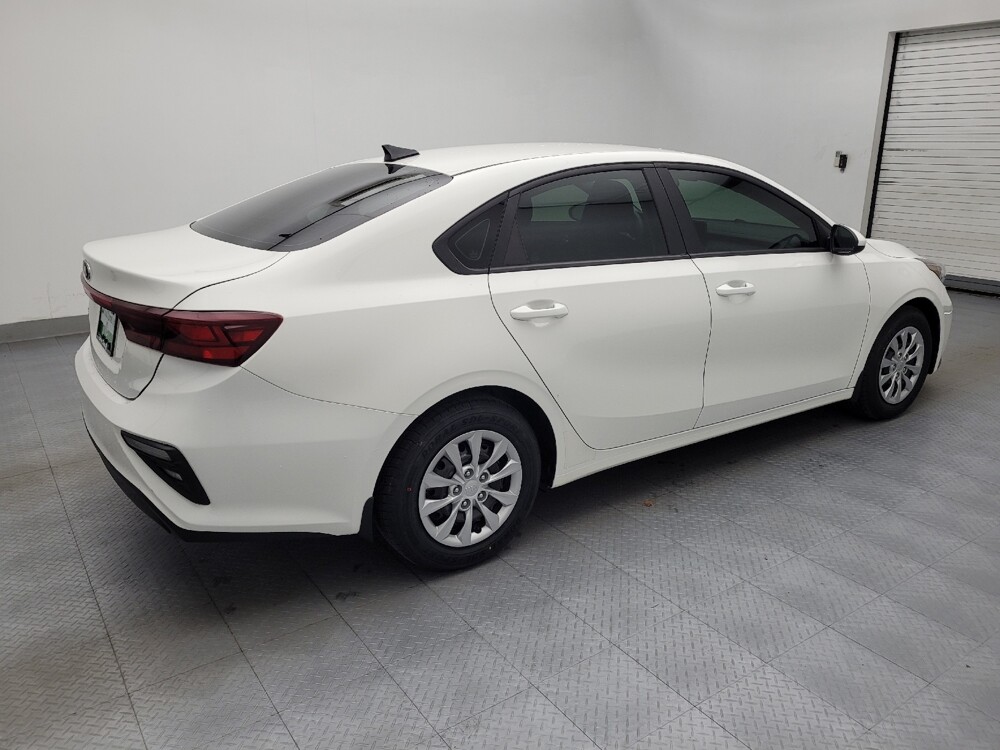 2021 Kia Forte in Raleigh, NC 27604 - 18117991 10