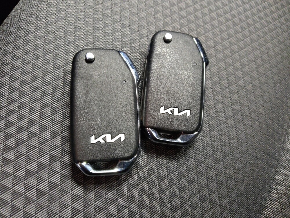 2025 Kia Soul in Albuquerque, NM 87123 - 18118006 32