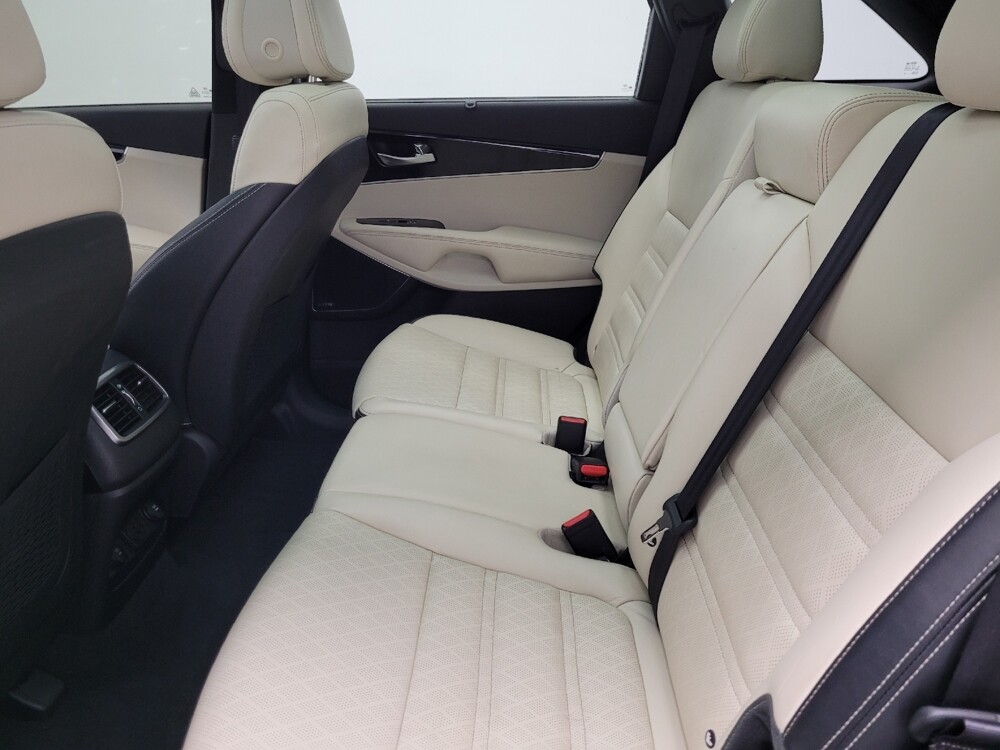 2016 Kia Sorento in Las Vegas, NV 89104 - 18118008 18