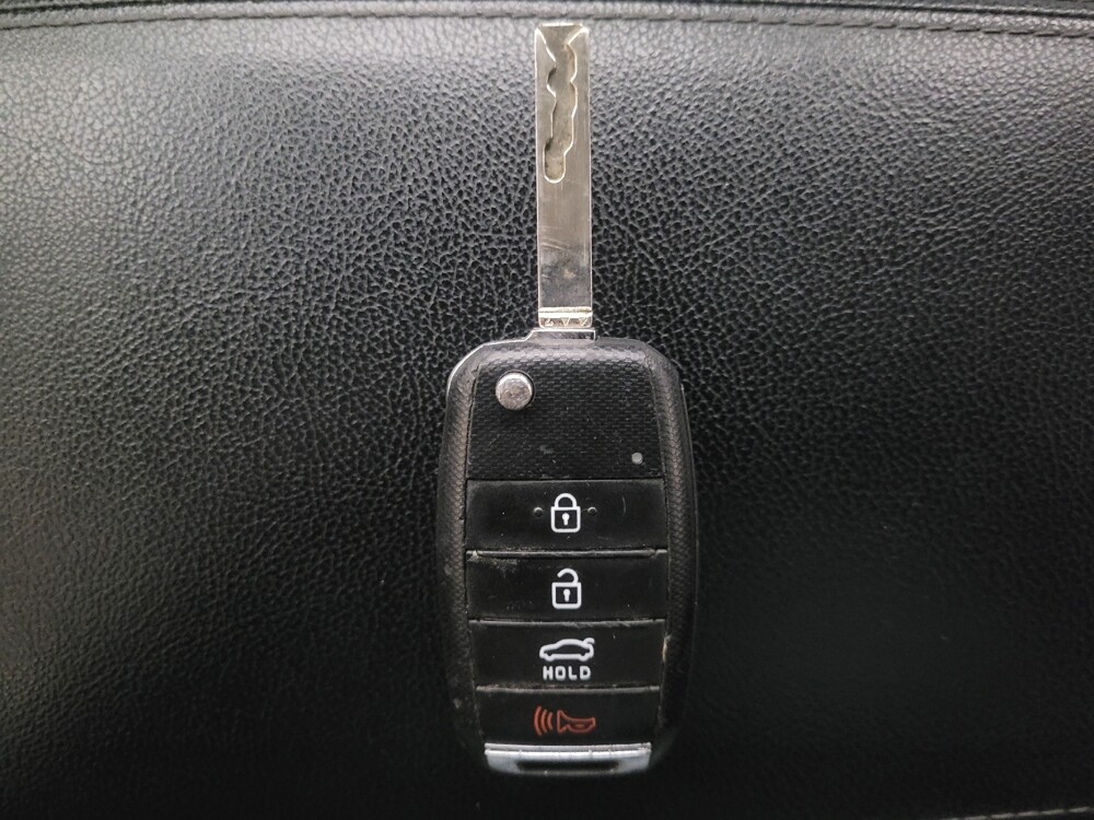 2019 Kia Optima in Stone Mountain, GA 30083 - 18118009 32