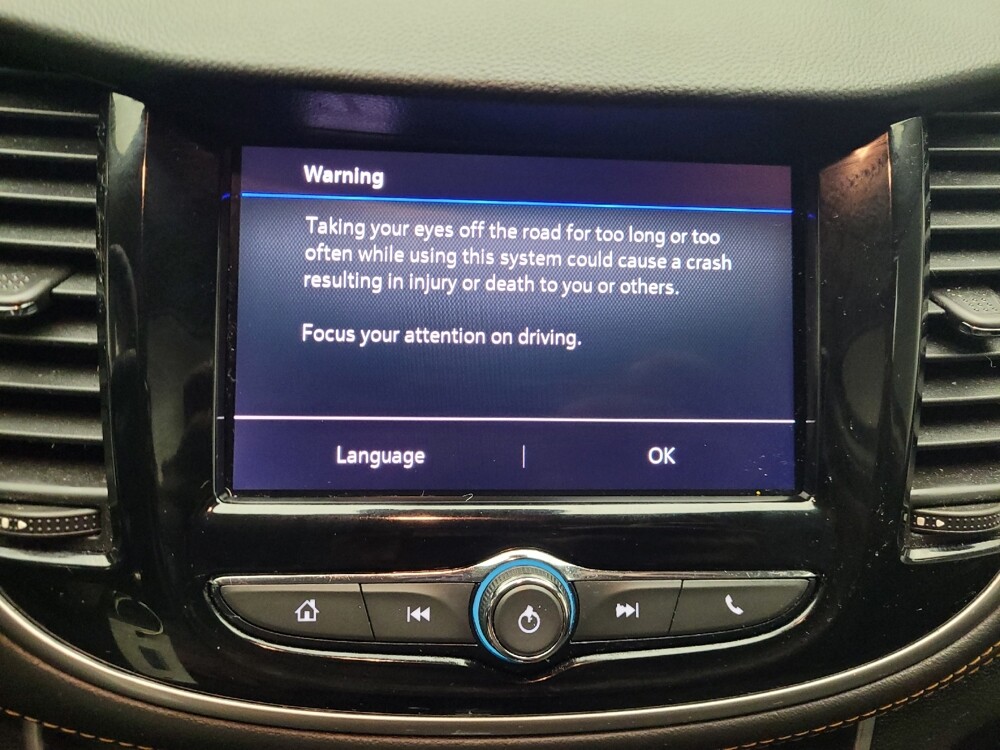 2020 Chevrolet Trax in Grand Rapids, MI 49508 - 18118014 25