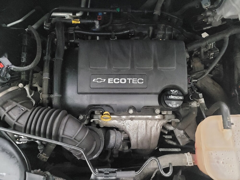 2020 Chevrolet Trax in Grand Rapids, MI 49508 - 18118014 30