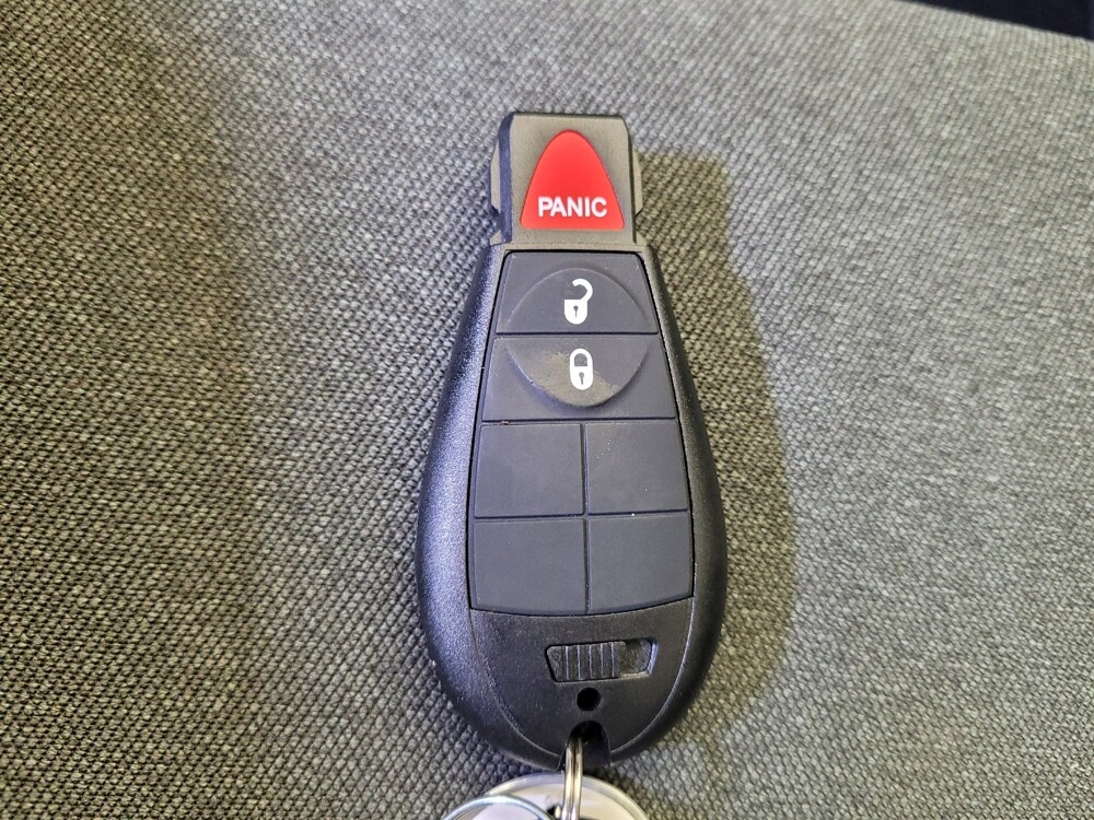 2021 RAM 1500 in Louisville, KY 40258 - 18118015 32