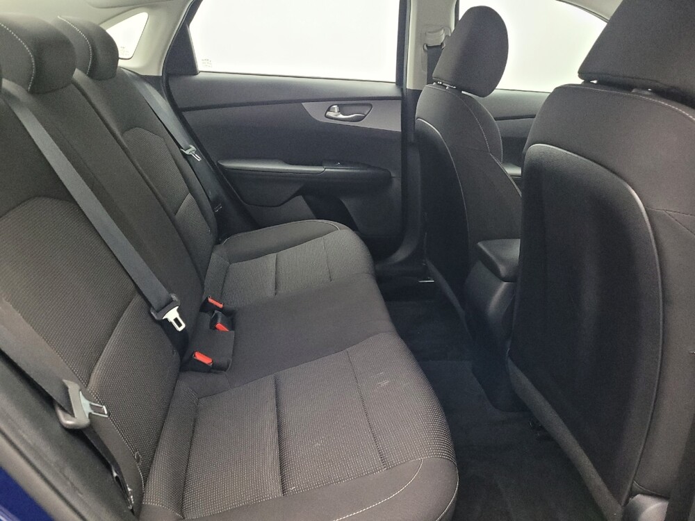 2019 Kia Forte in Gainesville, FL 32609 - 18118026 19