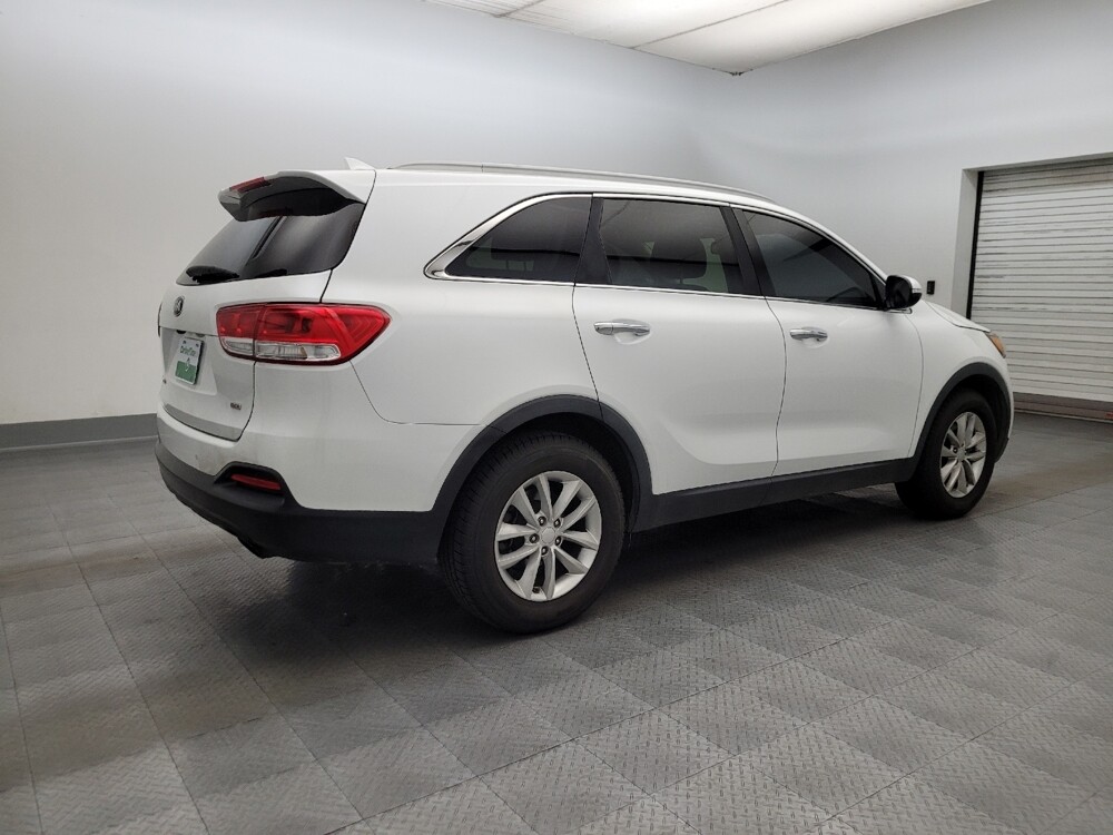 2018 Kia Sorento in Phoenix, AZ 85015 - 18118047 10