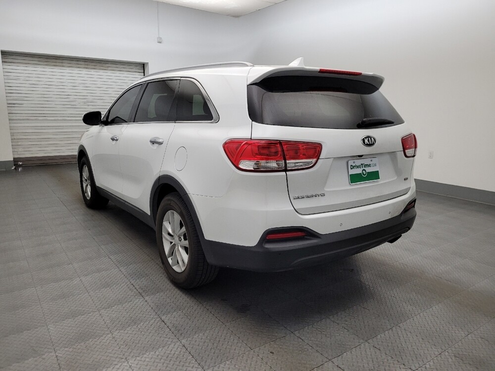 2018 Kia Sorento in Phoenix, AZ 85015 - 18118047 5