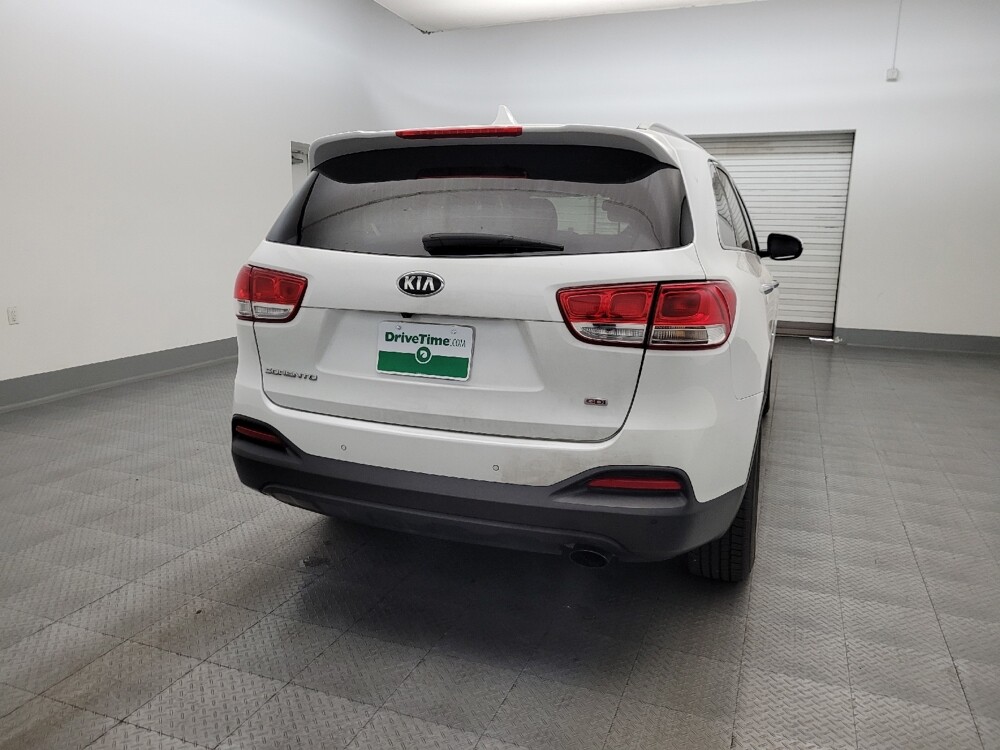 2018 Kia Sorento in Phoenix, AZ 85015 - 18118047 7