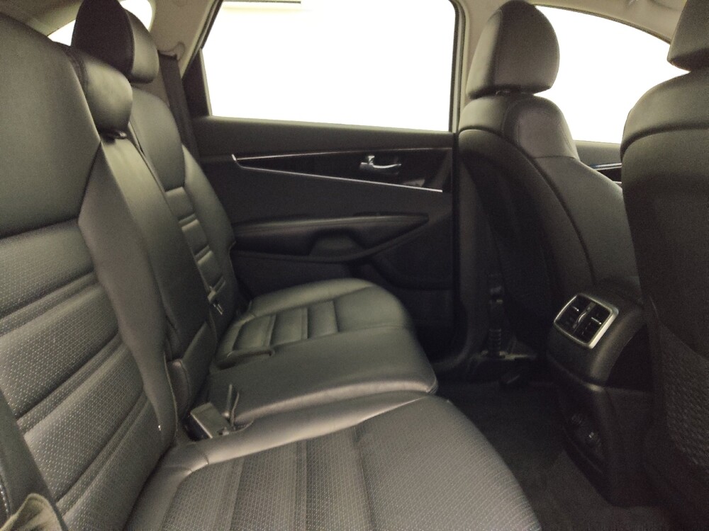 2019 Kia Sorento in Fort Worth, TX 76116 - 18118050 19