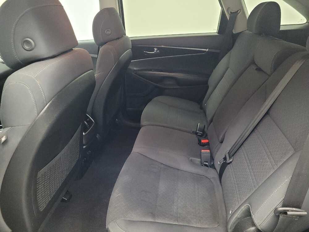 2017 Kia Sorento in Madison, TN 37115 - 18118053 18